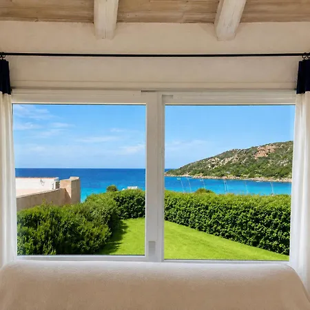 Ferienhaus Sea View Three-bedroom House 50m From The 3 Baja Sardinia