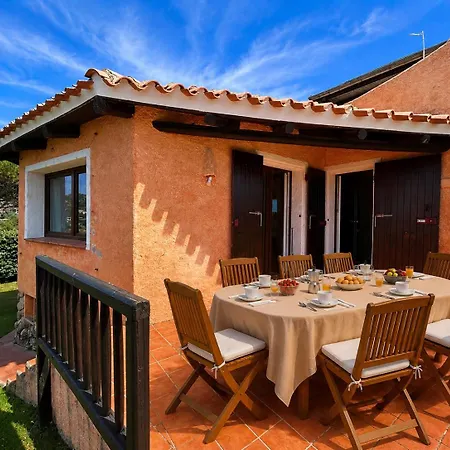 Sea View Three-bedroom House 50m From The 3 * Baja Sardinia