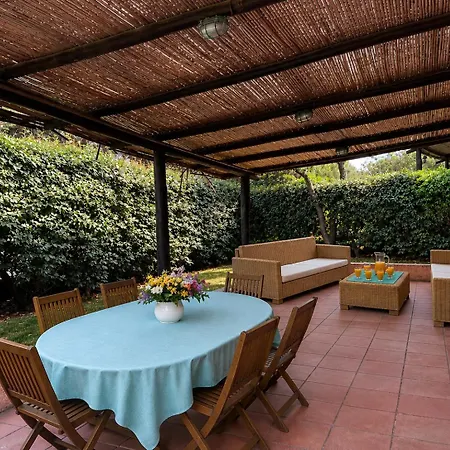 Sea View Three-bedroom House 50m From The 3 Hébergement de vacances *